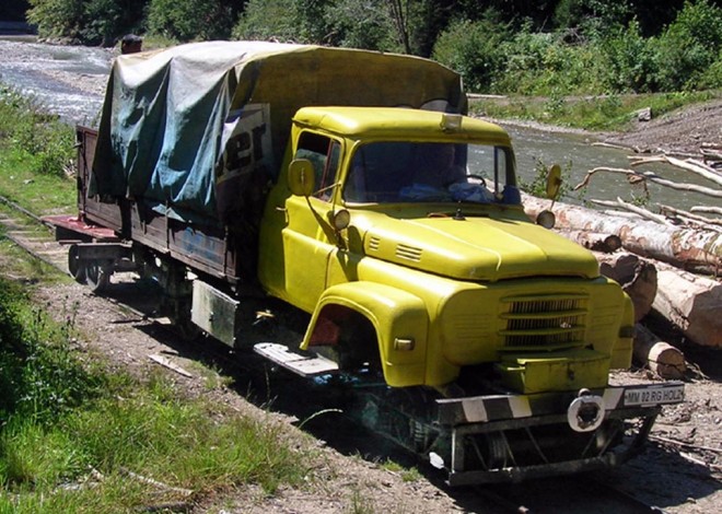 Bucegi avec lorry.jpg