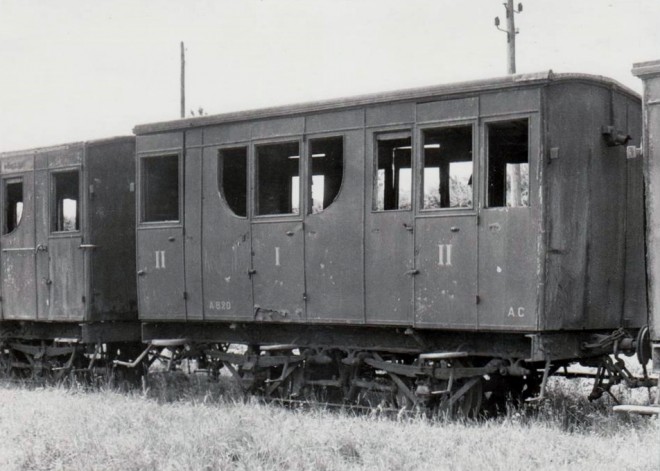 62 - Voiture à essieux AB20 ex Anvin-calais garée à acqui 1955.jpg