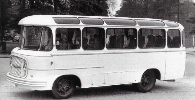 R2168 Gruau (Laval) - Janv 1962.jpg