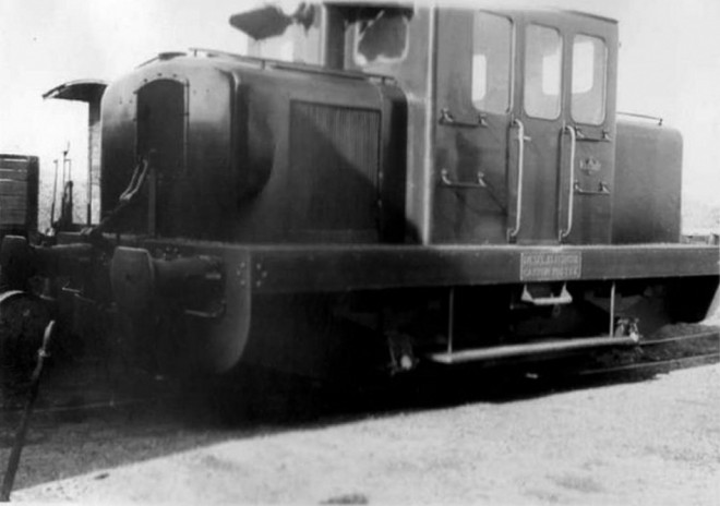 08 - RESEAU DE LA SUCRERIE DE MONTCORNET - RENNEVILLE - TRACTEUR DIESEL MOYSE A 2 ESSIEUX 2.jpg
