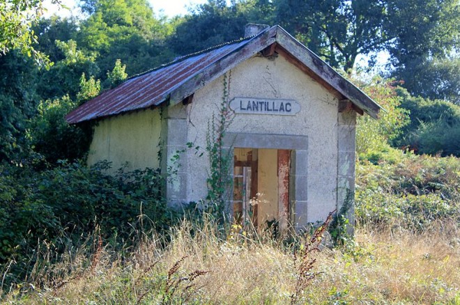 800px-Gare_de_Lantillac.JPG