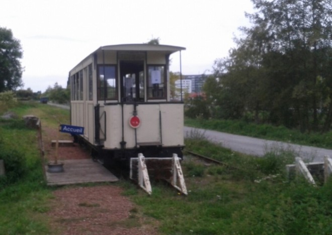 Saint Amand les Eaux, le petit train de la Scarpe  File