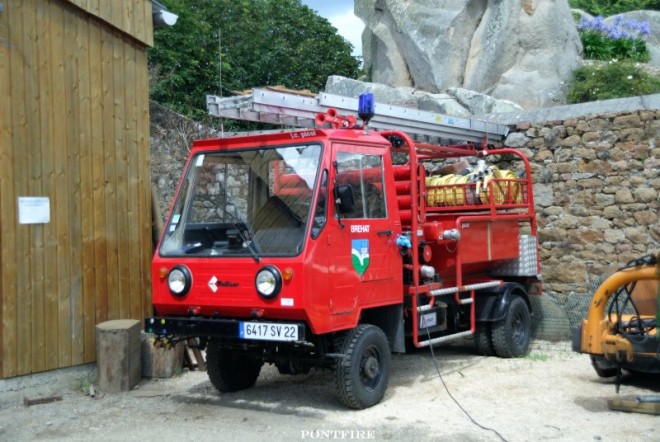 M25 2012 Pompier de Bréhat 01 reduit.jpg