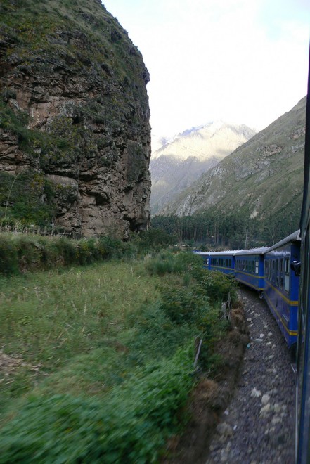 417.Train dans la montagne.JPG
