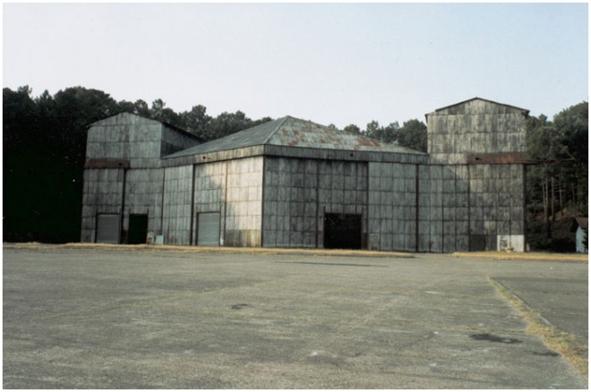 Hangar nord avant démolition.jpg