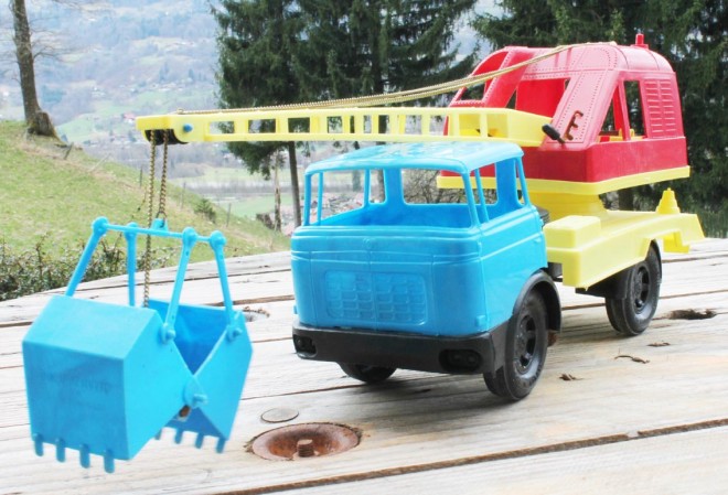 Berliet GAK grue - Poly-Plastics.jpg