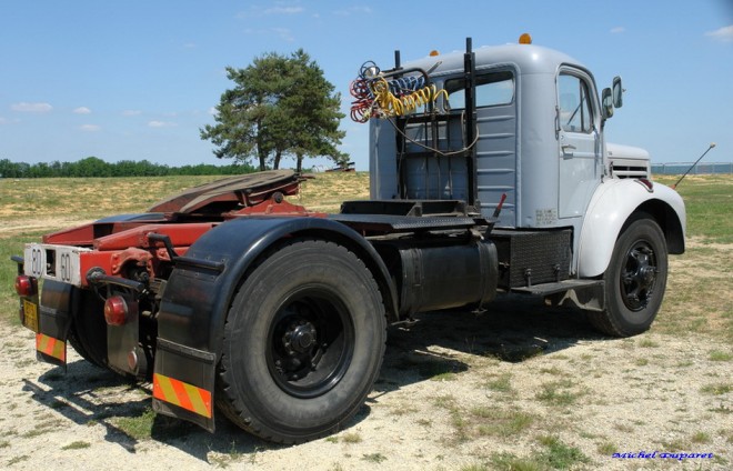 Berliet TLM 10 - Arrière cabine (3).jpg