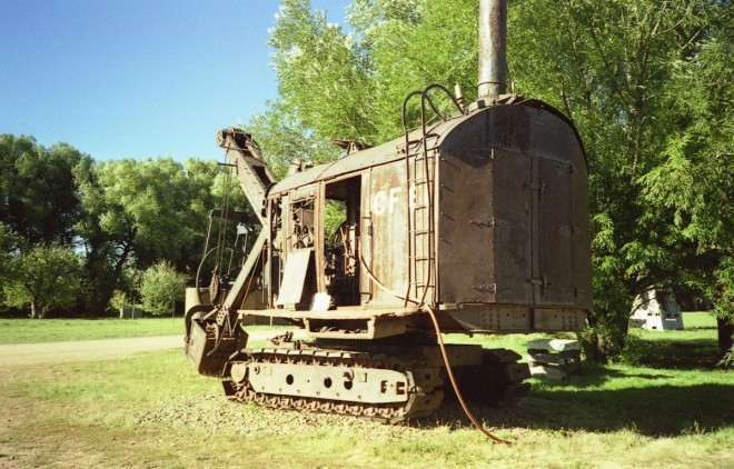 01905 Pelle à vapeur, vue arrière.jpg