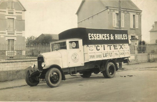 Camion Laffly Essences & huiles Caen Calvados.jpg