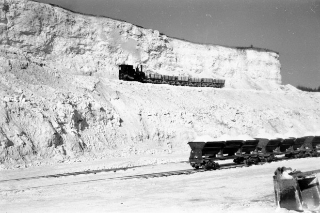 77 - Sablières de Nemours (Seine-et-Marne). Ligne Nord. Bonnevault Cliché Jacques Bazin. 27-04-1963.jpg