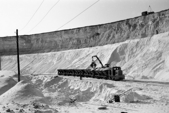 77 - Sablières de Nemours (Seine-et-Marne). Ligne Nord. Bonnevault. Cliché Jacques Bazin. 27-04-1963.jpg