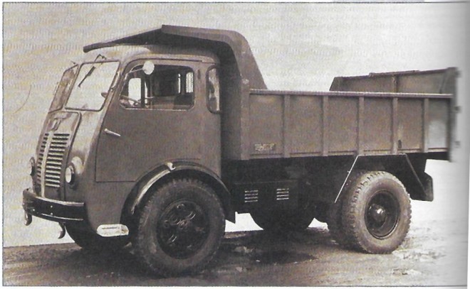 Berliet GLB 5 R - Avril 1956.jpg