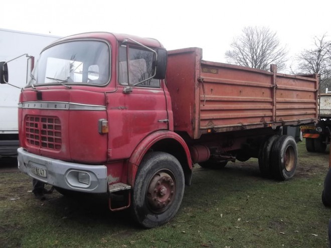 Camion_Camion_benne_Renault_Berliet_GBK_80_4x2_1973_Kipper-xxl-3902_3554864289.jpg