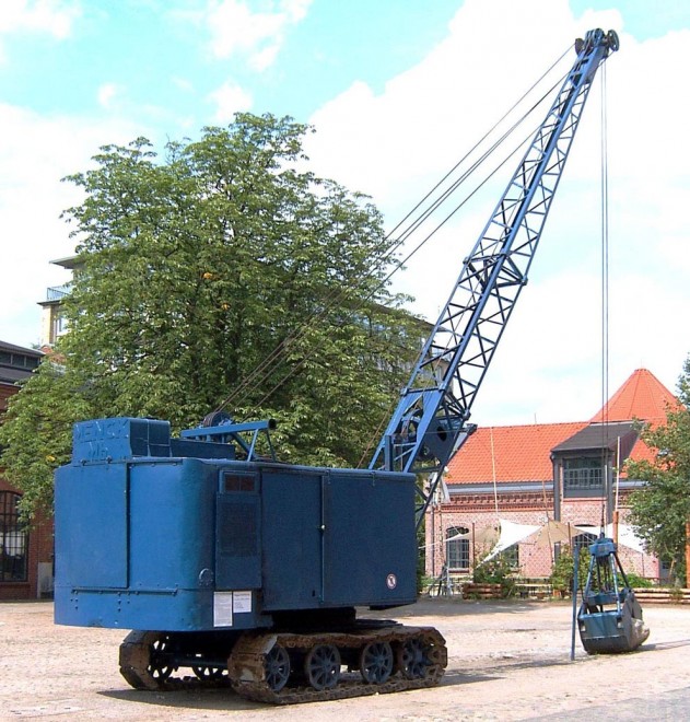 Menck-Bagger_Museum_der_Arbeit_Hamburg.jpg