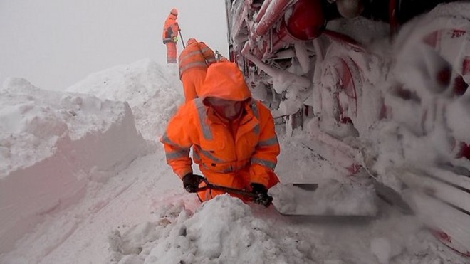 b-freischaufeln-brocken.jpg