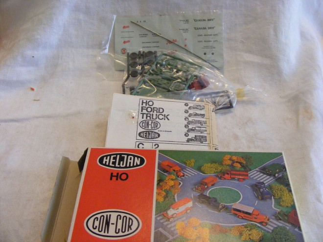 Ford AA-Heljan-Con-Cor-Jordan.jpg