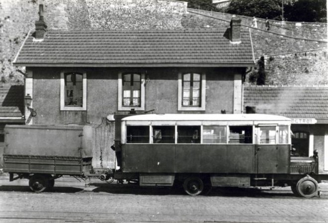 50 - Gare de Granville Autorail Verney.jpg