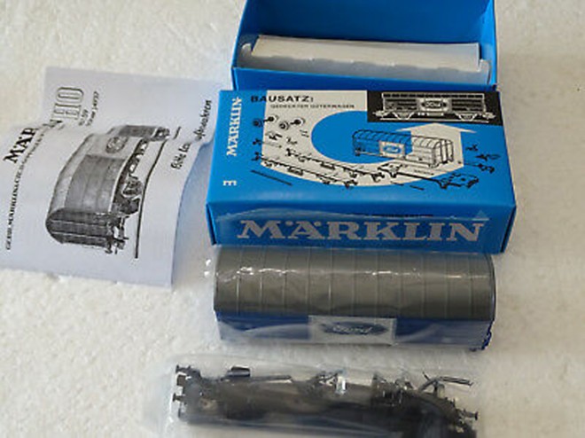 Marklin-48159-Wagon-Couvert-à monter.jpg