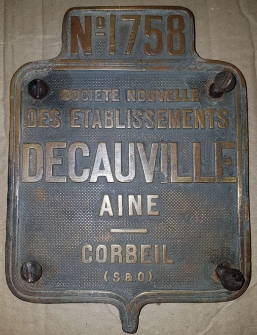 plaque decau 1758.jpg