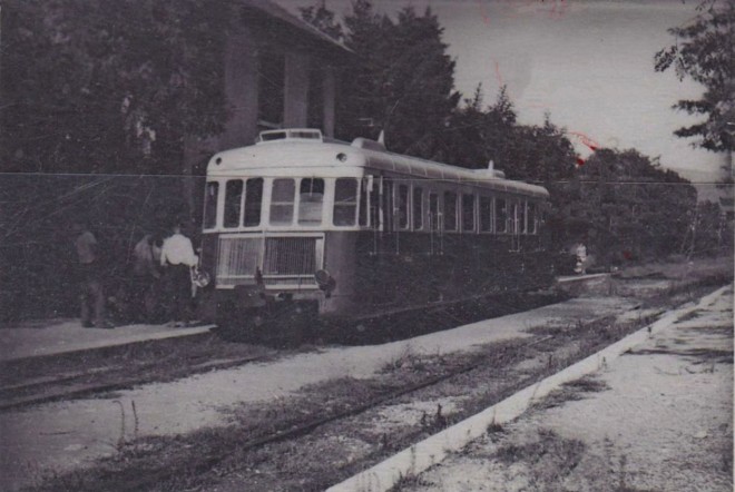13 - Meyrargues Autorail ABH CP.jpg