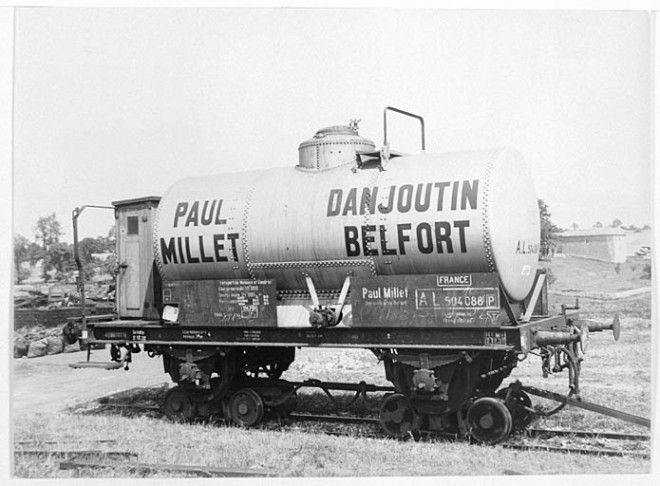 Citerne sur truck porteur Melle.jpg