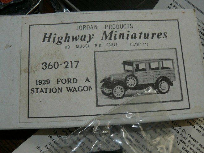 Highway Miniatures 217 1929 Ford Model A Station Wagon 10.jpg