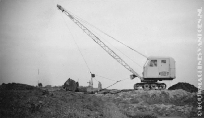 Grue Nordest dragline 1950 (1).jpg
