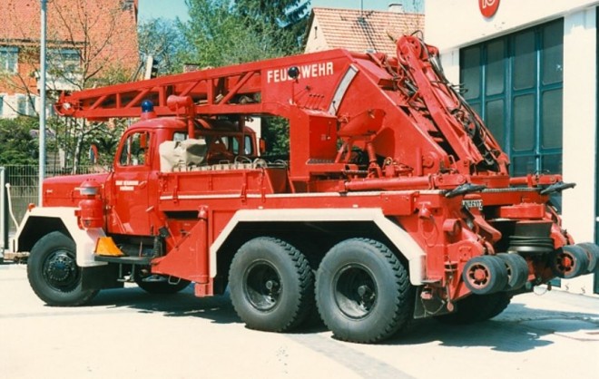 Magirus-Grue-b.JPG