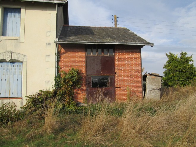 Gare de Saint Jean de Linières (1).jpg