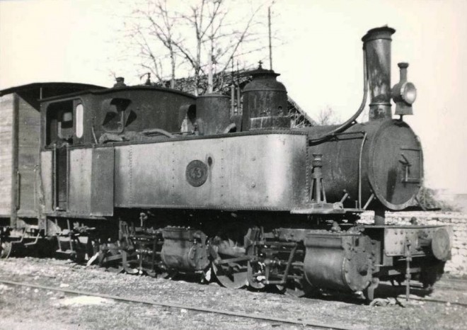 77 - CFD Seine et Marne 020 + 020 t 42 a Egreville, 1960.jpg