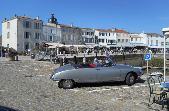 DS 21 Cabriolet - La Flotte 17 juin 2019 (1).jpg