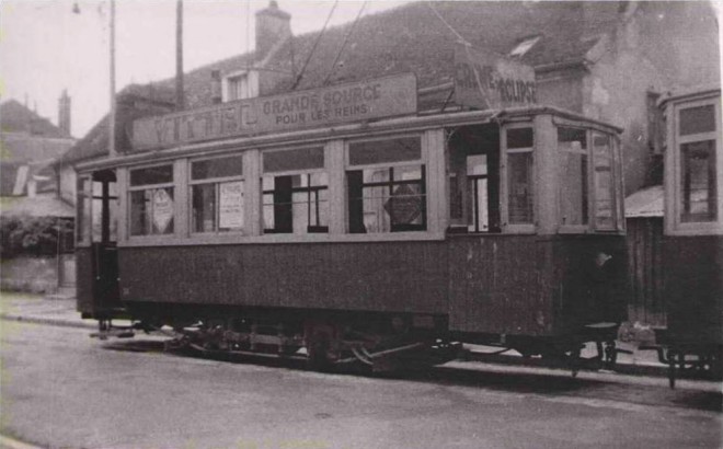 18 - BOURGES - Tramway.jpg