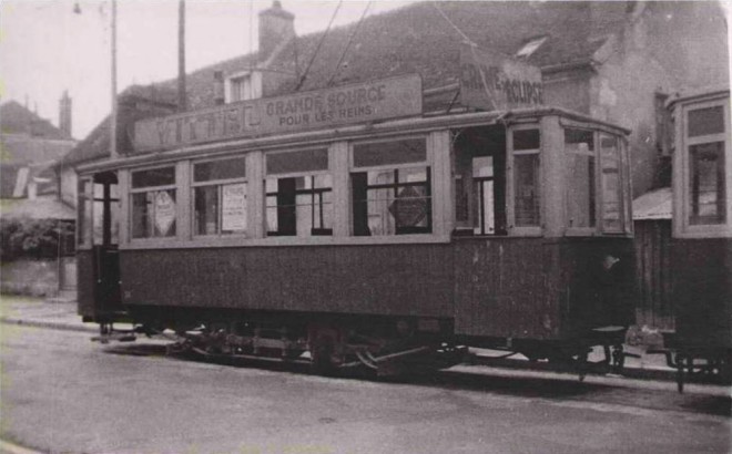 18 - BOURGES - Tramway.jpg