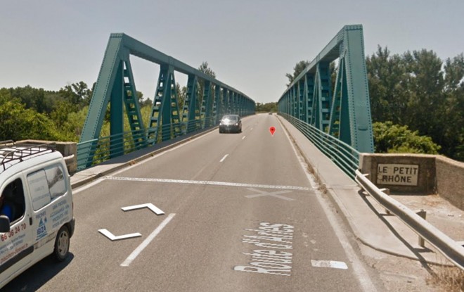 Pont Petit Rhône.jpg