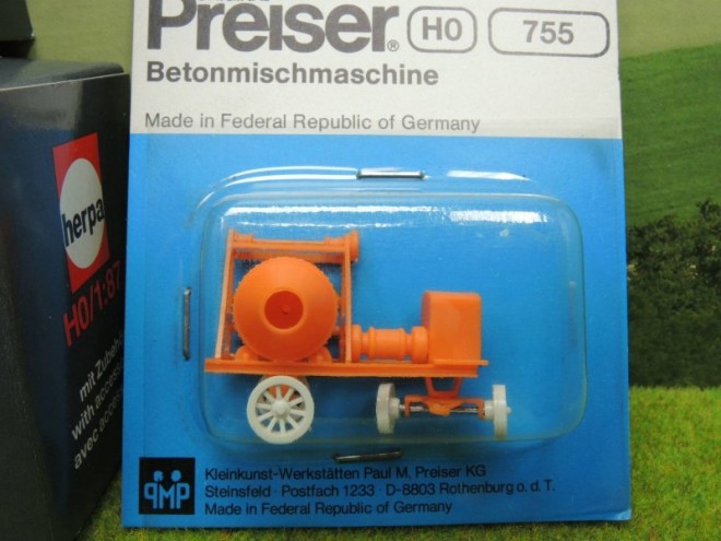 Preiser 755 betonniere 02.jpg