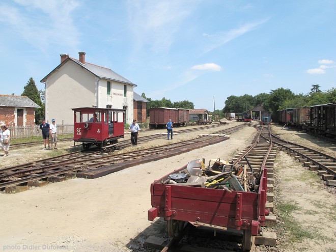 Gare_de_La_Roche_Saint-Jean_de_Linieres-c.jpg