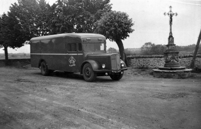 Saurer - Immat Rhône 1947.jpg