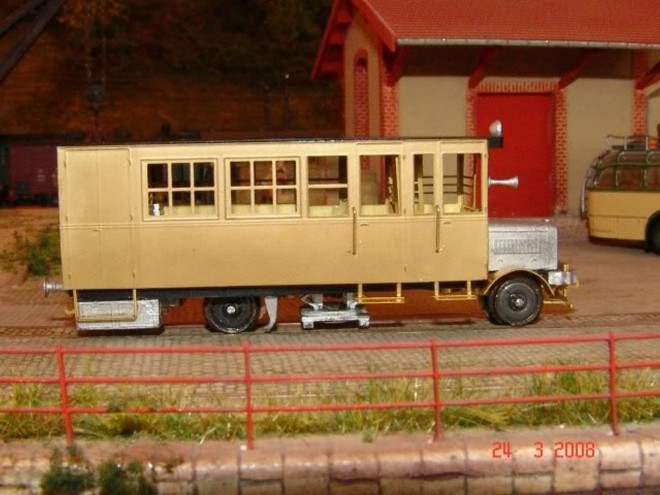 DeDionJm4002.jpg