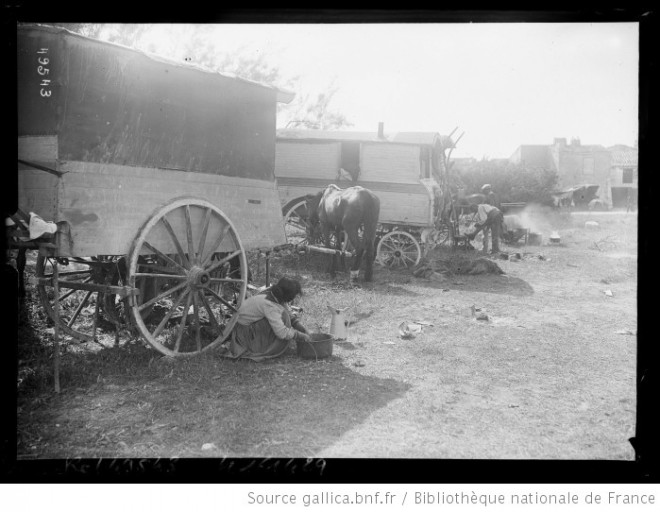 [Mai]_1917_pélerinage_des_Saintes-Maries-de-la-Mer_[...]Agence_Rol_btv1b53002976w.JPEG