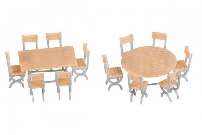 Faller 180957 2 Tables et 12 chaises 02.jpg