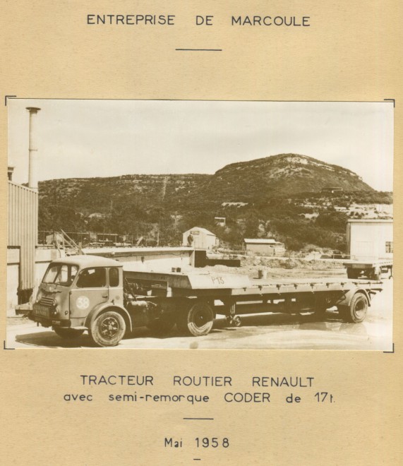 TRACTEUR RENAULT ET REMORQUE CODER - EXTRAIT 1.jpg