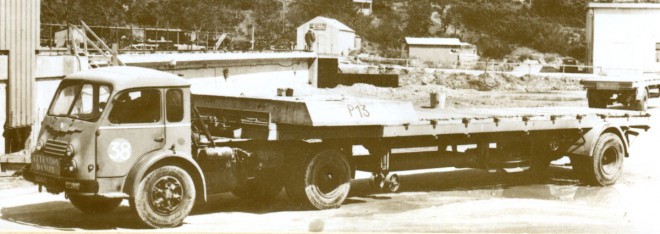 TRACTEUR RENAULT ET REMORQUE CODER - EXTRAIT 2.jpg