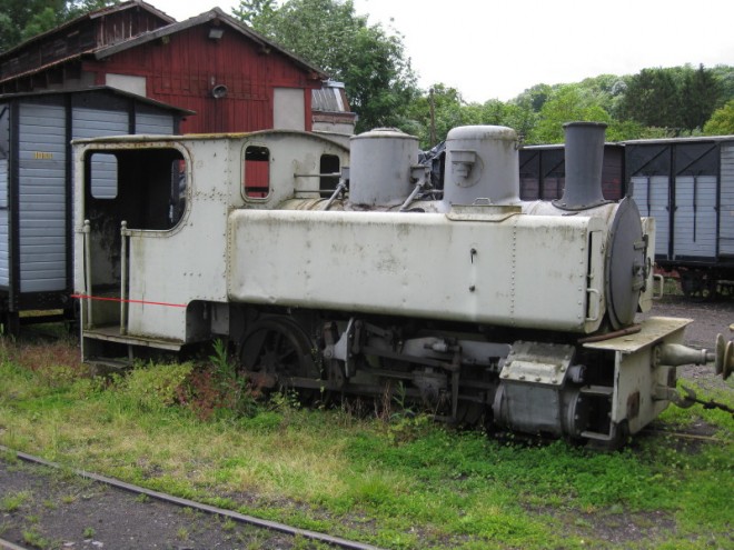 LOCOMOTIVE 020 T CORPET LOUVET Sté FROT.jpg