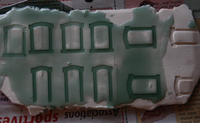 Modèle et plastiline.jpg