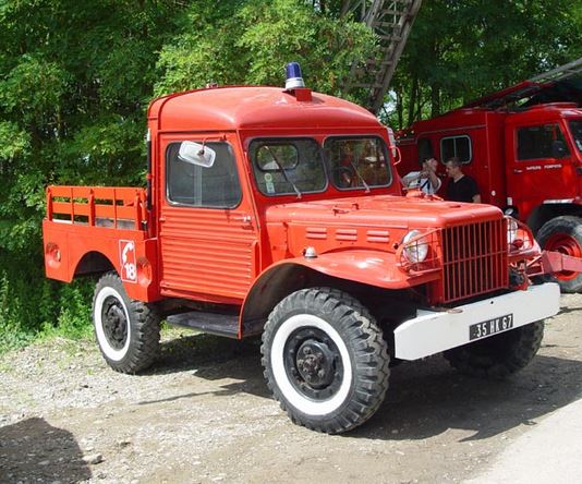 Dodge-WC51-Cabine-H-Pompier-a.JPG