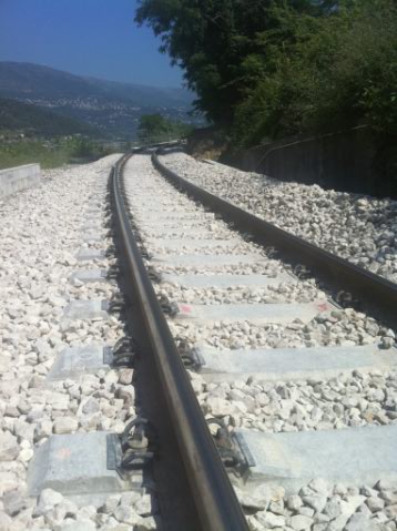 R2.jpg