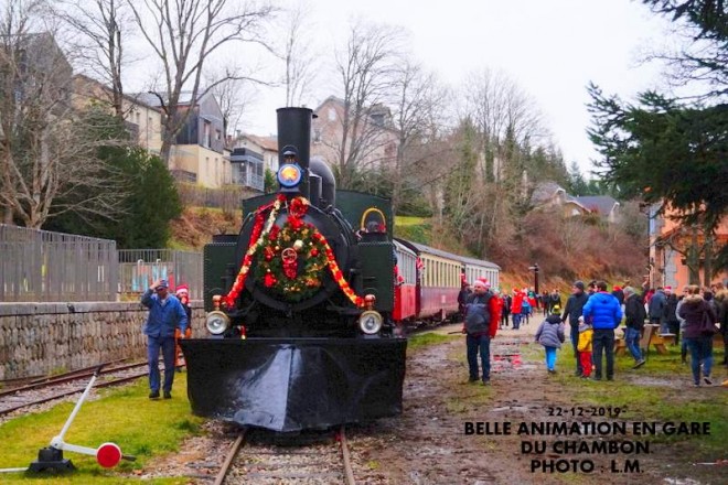 VOIES FERREES DU VELAY TRAIN DU PERE NOEL  22-12-2019       (2).JPG