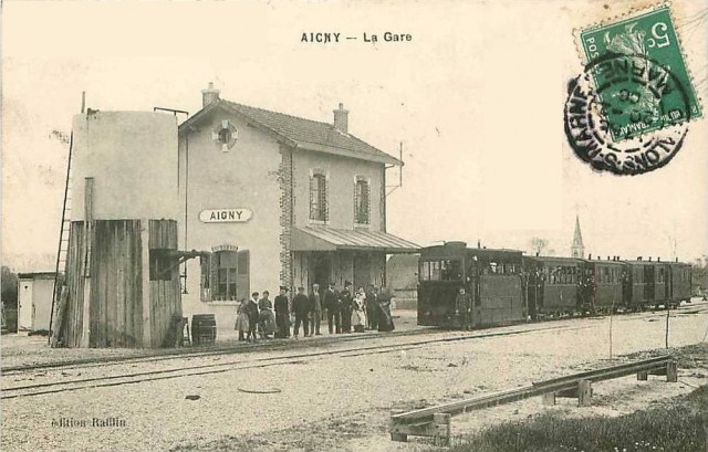 51 Aigny Gare Chateau d'eau.jpg