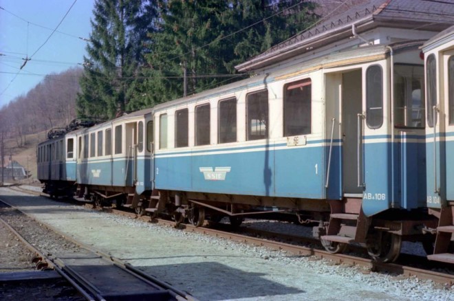 19_FART_AB4_106_Voiture_Voyageur_Santa_Maria_Maggiore_ 29-02-1976 NSD 36 00a.jpg