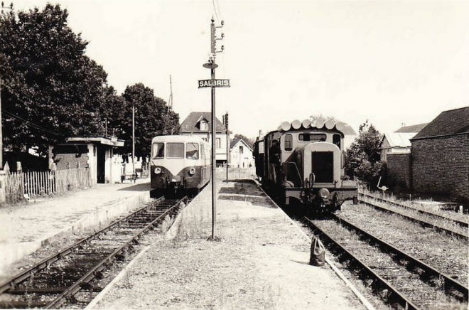 41 - C.F. BLANC ARGENT  SALBRIS, 1957, Autorail Verney Romorantin, Diesel 12 pour Clémont. Photo Rozé.jpg